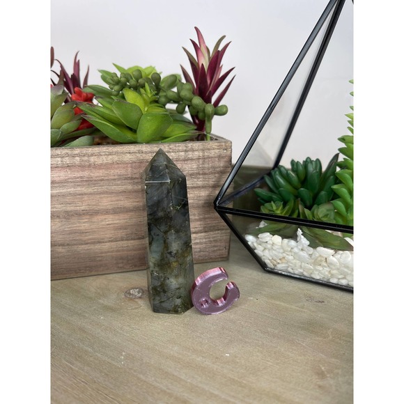 Labradorite Tower Polished Point / Wand Flashy Labradorite - Picture 2 of 5